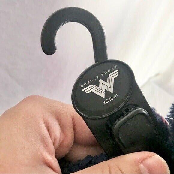 Wonder Woman NEW Women's XS 3-4 Faux Sherpa Slipper Boots Bioworld DC Comics - Picture 7 of 8